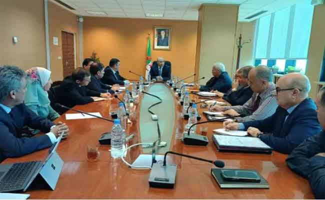 إشراف زيتوني على مراسيم تنصيب المدير العام للتجارة الخارجية