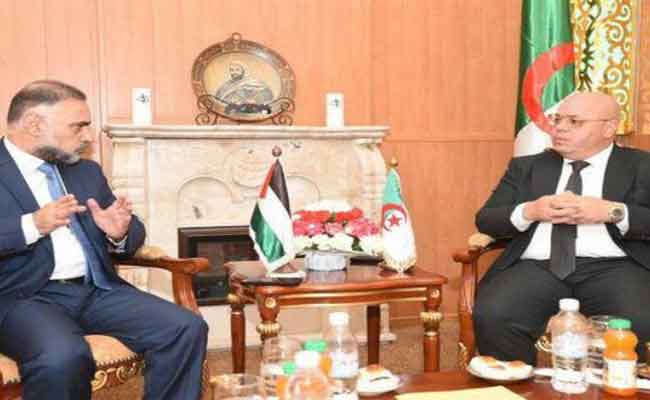 استقبال ربيقة للسفير الفلسطيني