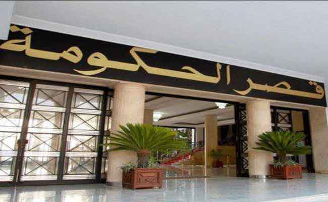 شرفة وزهانة على رأس وزارتي الفلاحة والنقل في تعديل حكومي