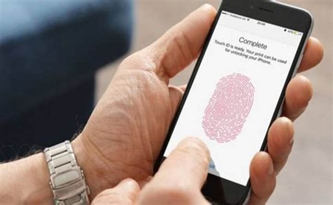 آبل قد تتخلى عن تقنية فضلها الكثير من مستخدمي هواتف آيفون...