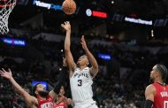 NBA انتفاضة رائعة لسان أنطونيو أمام صنز في دوري السلة الأمريكي...