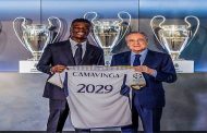 ريال مدريد يجدد عقد كامافينغا...