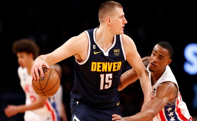 NBA يوكيتش يقود ناجتس للفوز على كليبرز بدوري السلة الأمريكي...