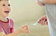 مصروف الطفل: نعمة أم نقمة في أيد الأبناء؟!