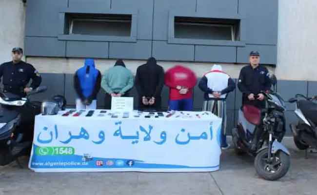 تفكيك عصابة إجرامية تحترف سرقة الهواتف النقالة باستعمال الدراجات النارية بوهران