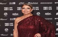 سوسن بدر ووفاء عامر و نسرين أمين في أول بطولة نسائية جماعية في 