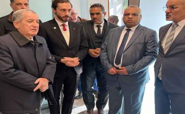وزير السياحة في زيارة تفقدية لظروف موسم السياحة الصحراوية بأدرار