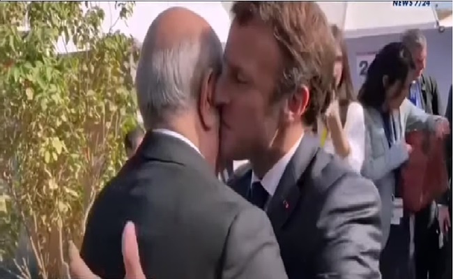 الشاذ تبون اشتاق الى قبلات الرئيس ماكرون الحارة على وجنتيه الحمراء