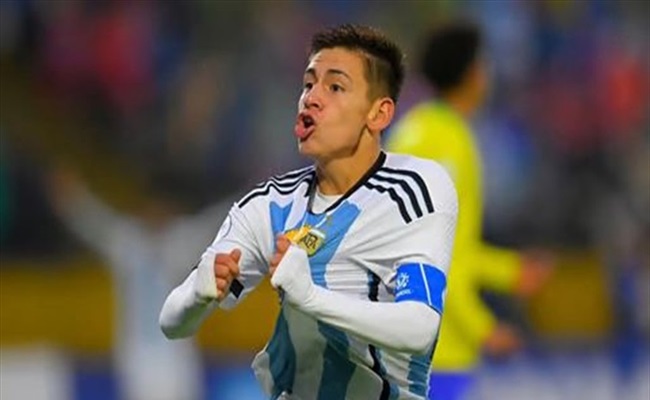 برشلونة يتفاوض مع 