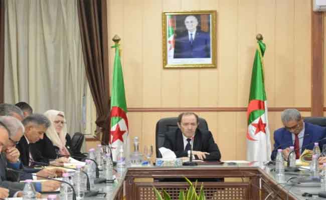 بلعابد يشدد على ضرورة المتابعة الميدانية لوتيرة إنجاز المؤسسات التعليمية المبرمجة الموسم المقبل