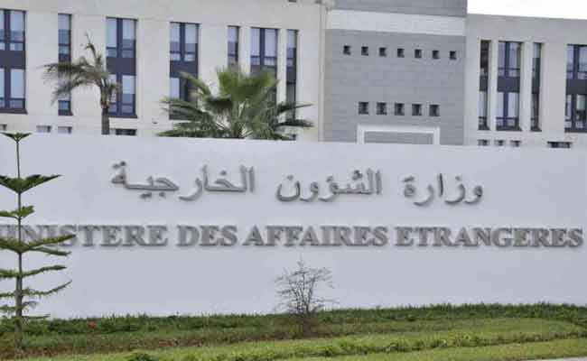 إعراب الجزائر عن قلقها البالغ وأسفها جراء القصف الأمريكي البريطاني لليمن