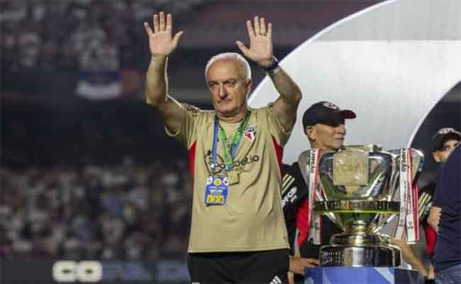 رسميًا: ساو باولو يعلن رحيل دوريفال جونيور لتولي تدريب منتخب البرازيل...