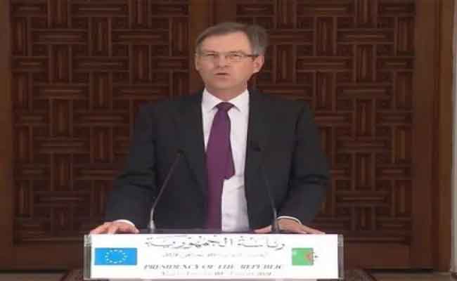 إيكارت يؤكد أهمية تكثيف علاقات التعاون بين الجزائر والاتحاد الأوروبي