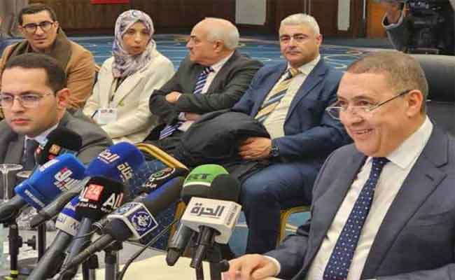 توقيع مراد ونظيره التونسي ورقة طريق تنمية المناطق الحدودية