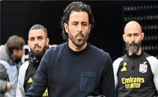 بعد شهرين من تعيينه ليون ينفصل عن فابيو غروسو...