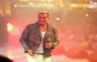 موعد احتفال عمرو دياب بألبوم مكانك