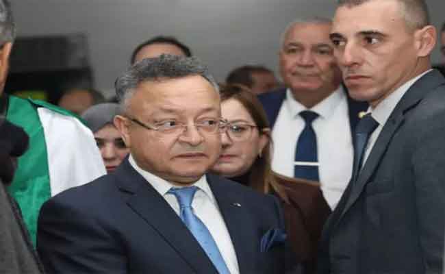 بداري ووليد يؤكدان على التعاون الكبير من أجل جامعة جزائرية رقمية من الجيل الرابع