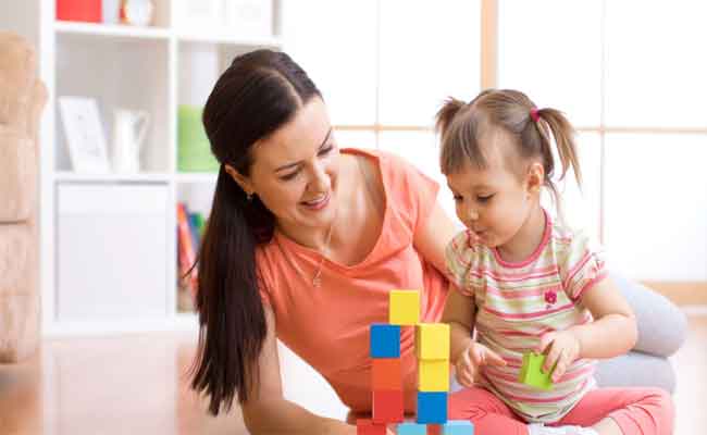 أنشطة تعليمية لطفلك الرضيع لتعزيز مهاراته...