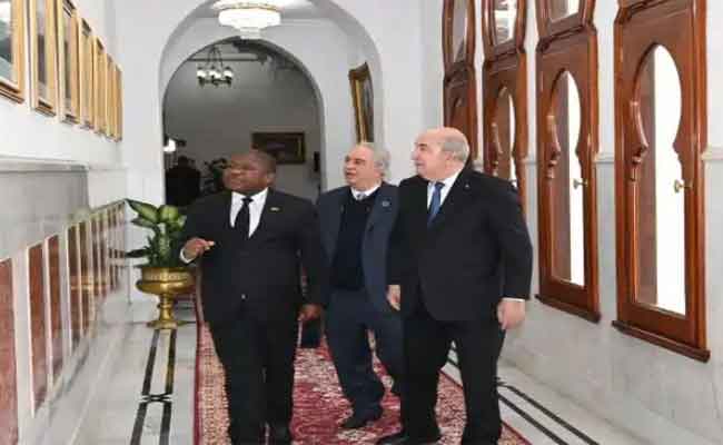 استقبال تبون لنظيره الموزمبيقي