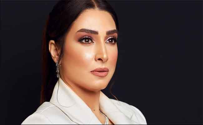 الغموض يسيطر عليها...روجينا تكشف عن بوسترات مسلسل 