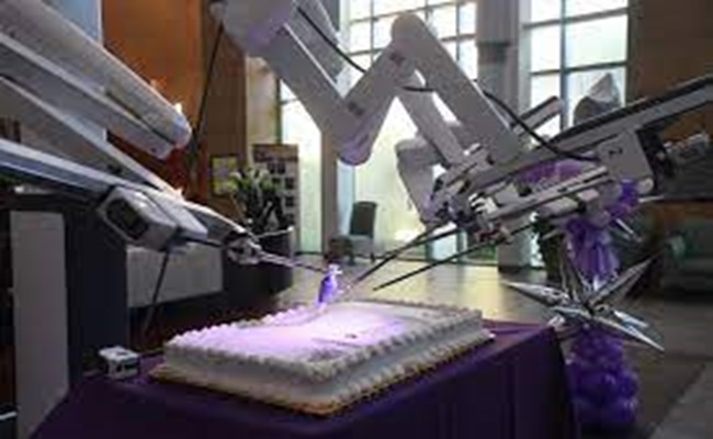 روبوت جراحي يتسبب بوفاة امرأة