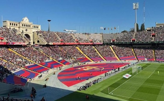 بطل أوروبا من المدرجات...