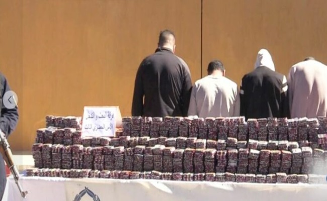 ضبط 600 ألف قرص منع الحمل يباع في الأسواق الشعبية بالجزائر