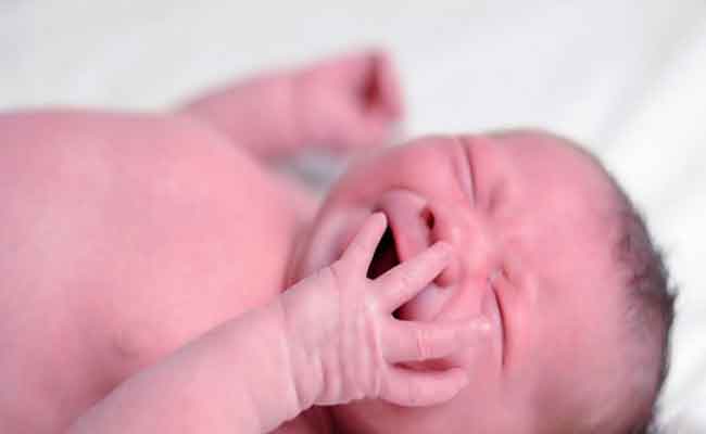 علاج انخفاض السكر عند الأطفال حديثي الولادة...