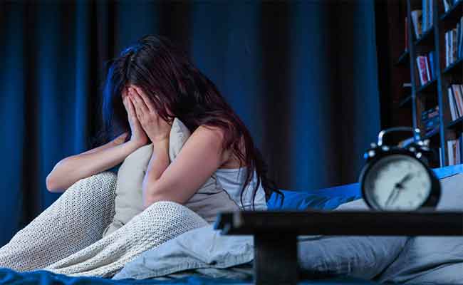 أسباب الأرق وقلة النوم عديدة...اكتشفيها لعلاج ما يلزم
