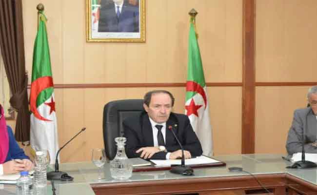 بلعابد يسدي تعليماته لمواكبة المؤسسات التعليمية بالمناطق التي تعرف اضطرابات جوية