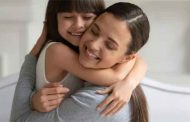 خطوات تُشعر طفلك بالحب والطمأنينة...لا تنسيها