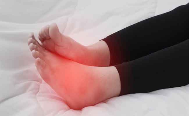 أسباب ثقل الرجلين عند النساء...والعلاجات
