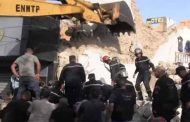 التحقيقات في انهيار منزل خلف مقتل سيدة وإصابة زوجها وولديها ببوسعادة