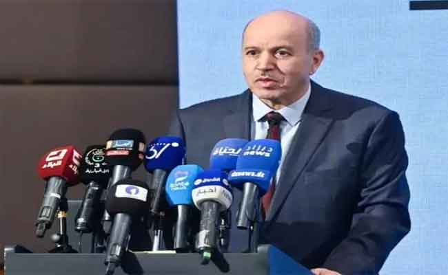سايحي يؤكد التزام الدولة بالتكفل بأصحاب الأمراض النادرة