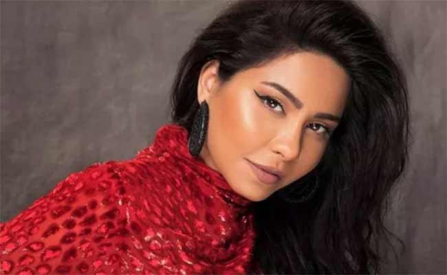 شيرين عبد الوهاب تدرس الرد على 