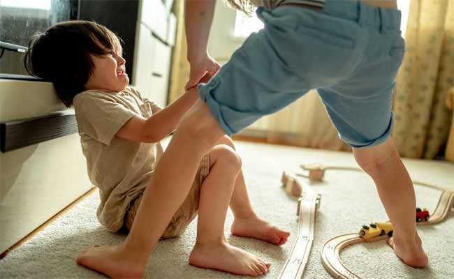 دليل لتأديب الأطفال حسب العمر...جربي خطواته