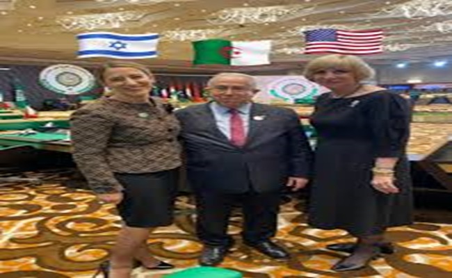 العالم كله يعلم ان الجزائر مطبعة مع إسرائيل الا كلاب الجنرالات مازالوا يتجارون بدماء الفلسطينيين