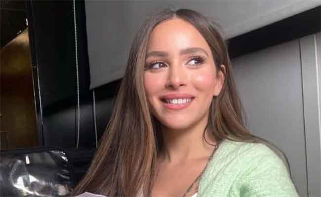 وصلة رقص بين رامي قاضي وجميلة عوض في حفل زفافها تتصدر التريند...