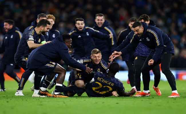 مدافع ريال مدريد يتشاجر مع زميله في تدريبات ألمانيا...