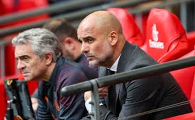 غوارديولا يغلق الباب أمام العودة لتدريب برشلونة...
