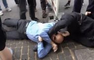 ألمانيا...سياسي يميني متشدد يعض متظاهرا ضد حزبه