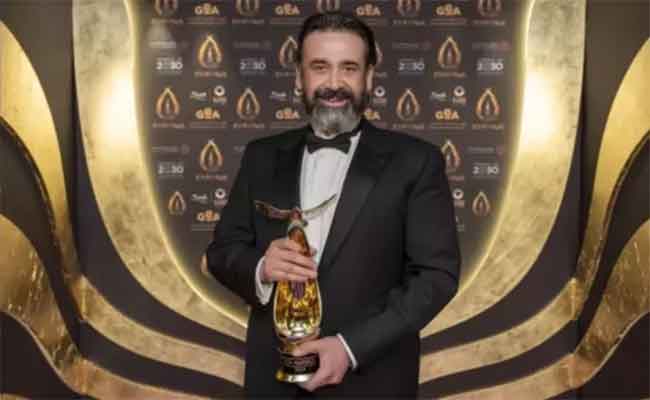 كريم عبد العزيز ومسيرة ناجحة بتجسيد العديد من الشخصيات في السينما...