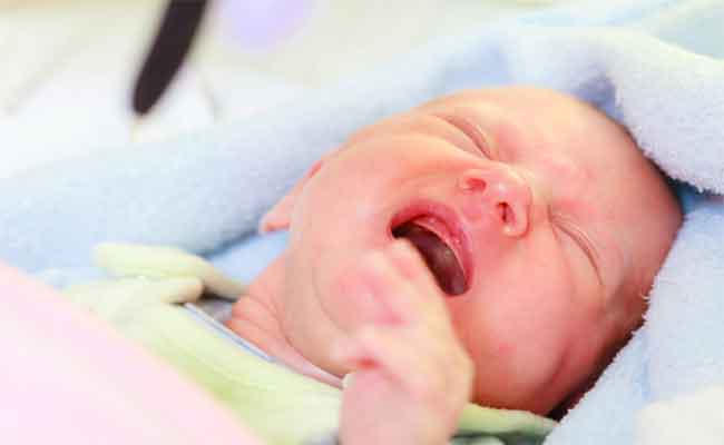 ما هي أخطاء الرضاعة الطبيعية التي تؤدي لعدم زيادة وزن الرضيع؟