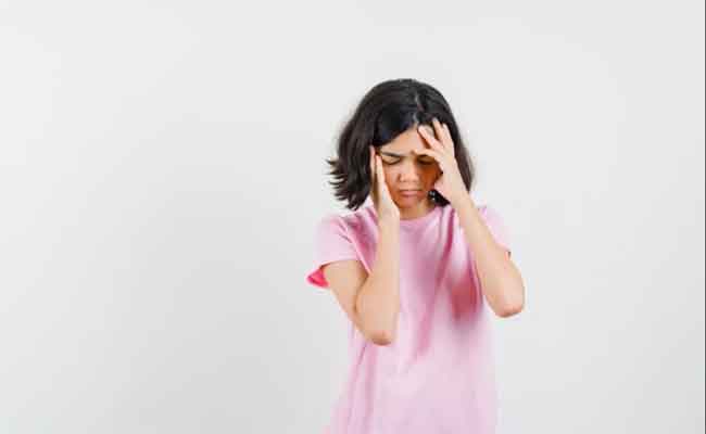 ما أسباب الصداع عند الأطفال؟ ومتى يحتاج لزيارة الطبيب؟