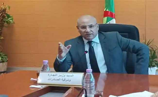 زيتوني يؤكد تسقيف كل المواد الواسعة الاستهلاك ورقمنة شاملة للموانئ لضبط كل المواد المستوردة