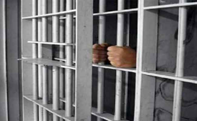 حبس المتورطين في فضيحة