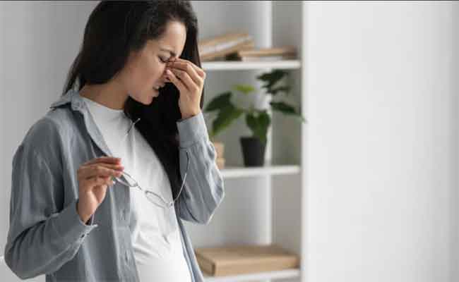 أعراض طبيعية وغير طبيعية تشعر بها الحامل خلال الحمل