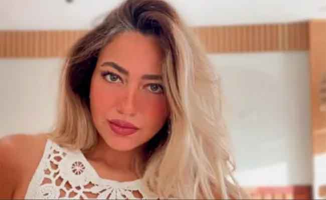 النجوم في الجونة يفاجئون أمينة خليل في يوم ميلادها...وهذه أمنيتها في عامها الجديد