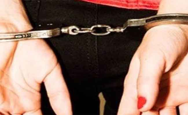 لباس فاضح يورط أم تلميذة بعامين حبسا نافذا بالعاصمة