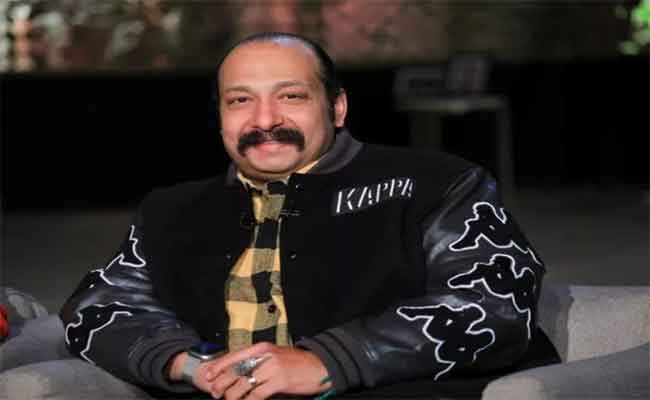 محمد ثروت يحتفل بيوم ميلاده...وتامر حسني أول المتواجدين
